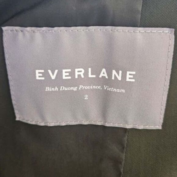 Everlane 100% Wool Olive Green Blazer Sz 2 | Preppy Minimalist Workwear - Picture 3 of 6